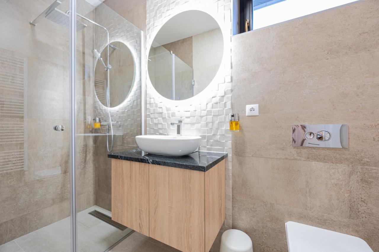 Hotel Klia Sînmartin Zewnętrze zdjęcie